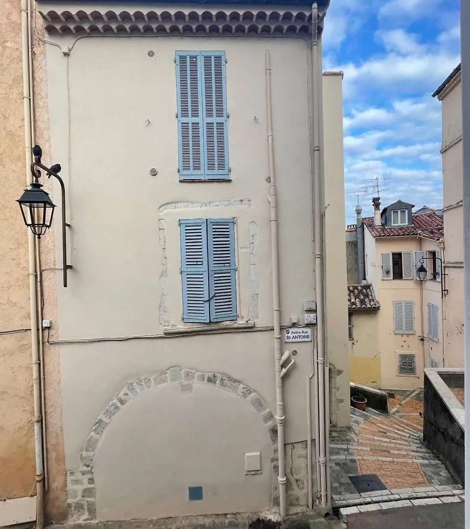 Apparemment Charmant Au Coeur Du Suquet Cannes Apartment